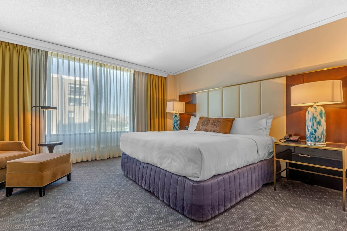 Premium bedding, pillowtop beds, in-room safe, desk