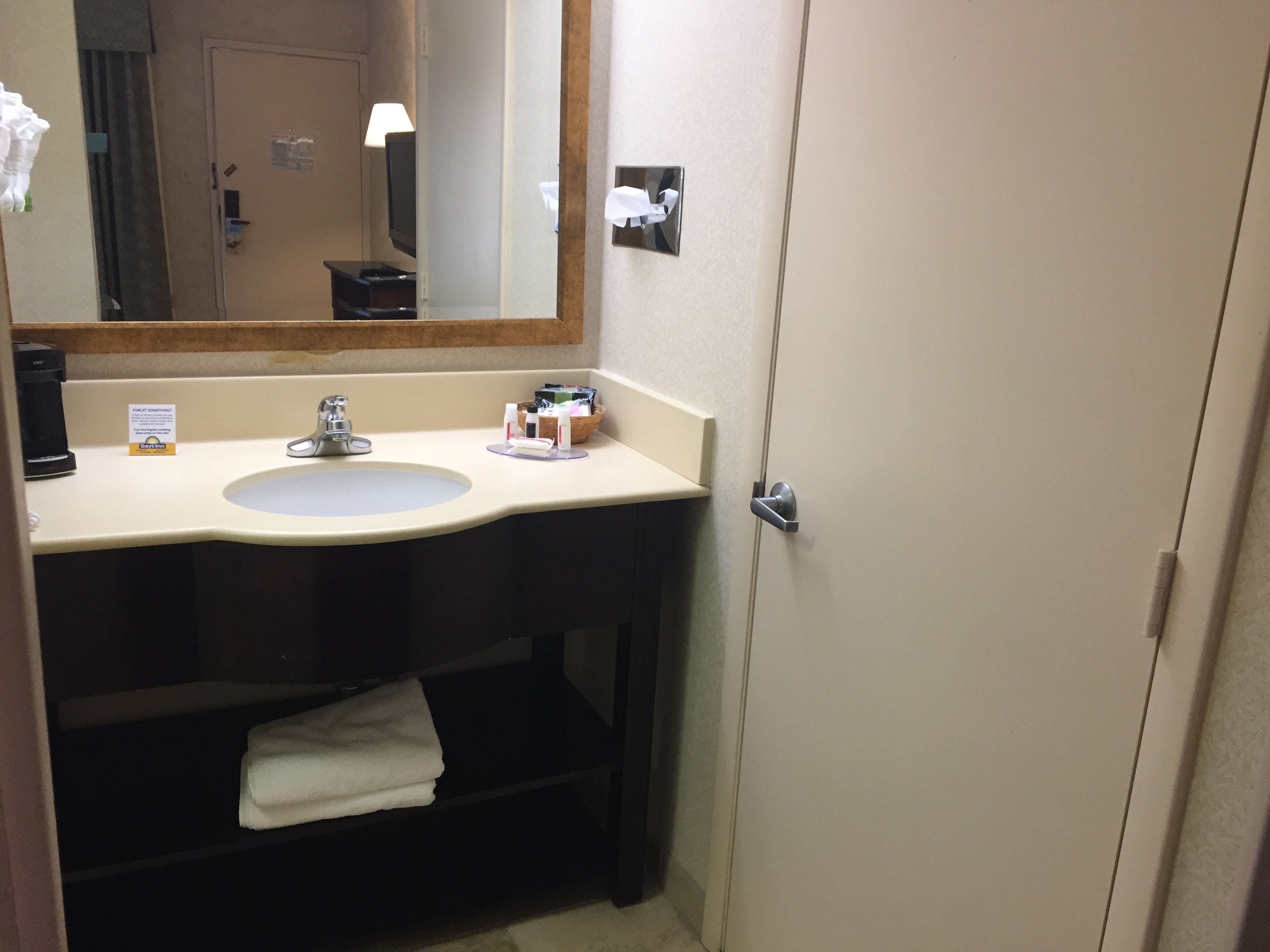 Photo - Days Inn & Suites by Wyndham Albuquerque North