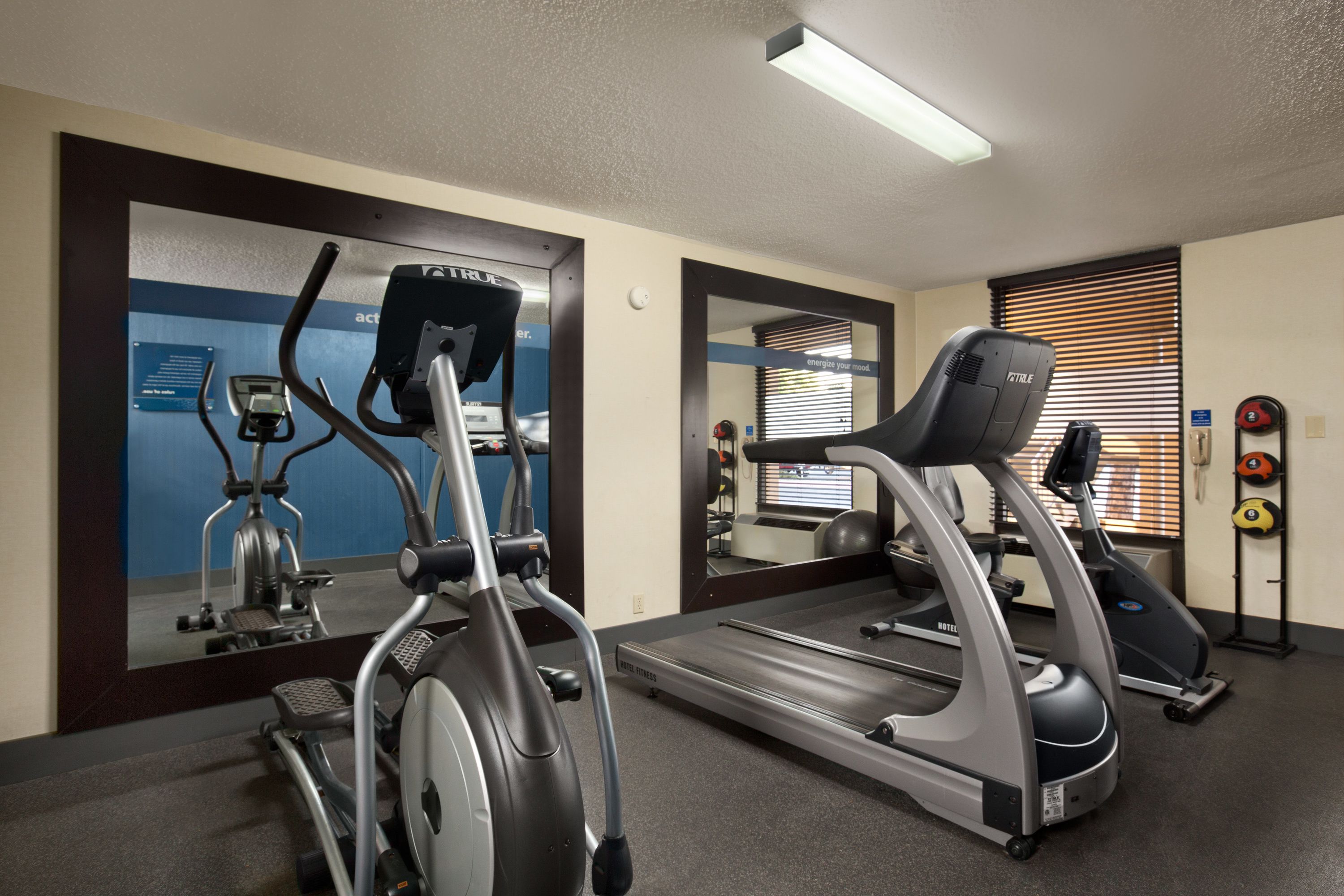 Photo - Days Inn & Suites by Wyndham Albuquerque North