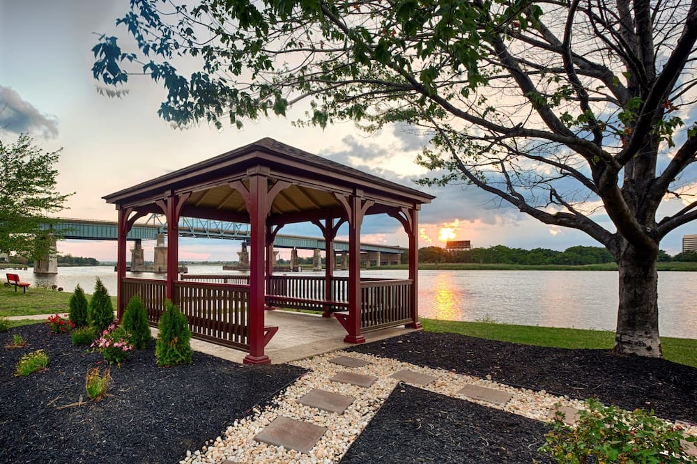Red Roof Inn PLUS+ Secaucus - Meadowlands - NYC