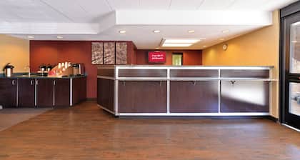 Red Roof Inn PLUS+ Secaucus - Meadowlands - NYC