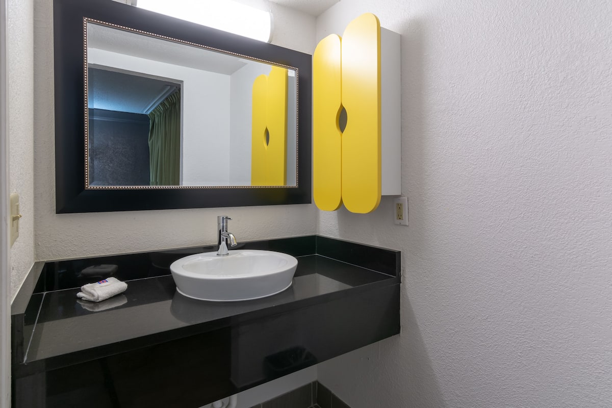 Wi-Fi gratuit, draps fournis