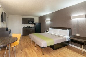 Free WiFi, bed sheets - Studio 6 Fort Worth, TX - West Medical Center (Fort Worth)