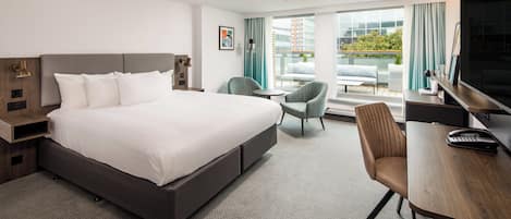 Habitación Premium, 1 cama King size, balcón (Super King) | Escritorio, tabla de planchar con plancha y cunas gratuitas