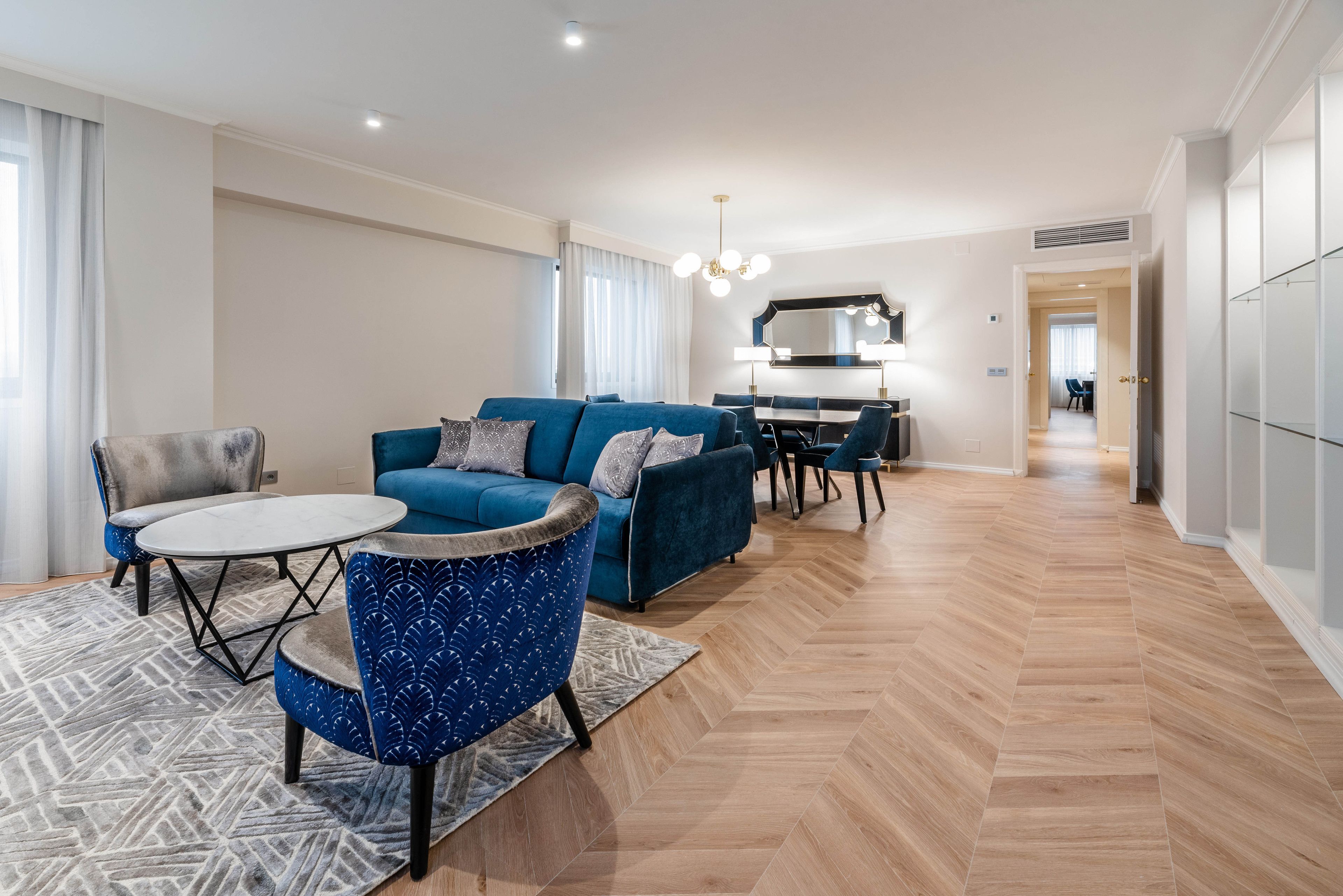 Premium-Zimmer | Minibar, Zimmersafe, Schreibtisch, Verdunkelungsvorhänge