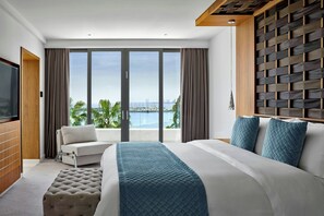 Panoramic Suite, 1 Bedroom, Non Smoking | Premium bedding, minibar, in-room safe, desk - Parklane, a Luxury Collection Resort & Spa, Limassol (Limassol)