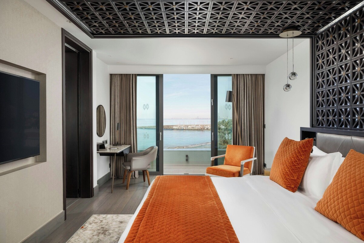 Suite Signature, 1 chambre, vue mer | Literie de qualité supérieure, minibar, coffres-forts dans les chambres