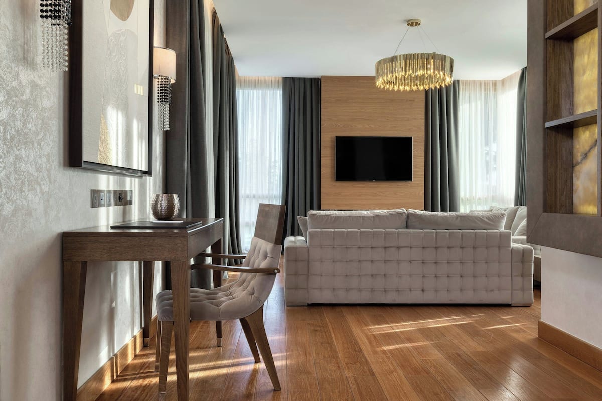 Villa, 1 chambre, non-fumeurs, vue jardin (Balcony) | Salle de séjour | Télévision LED, films à la carte