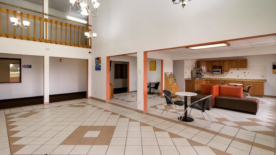 Motel 6 Davenport, IA