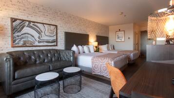 Phòng Suite | Bộ đồ giường cao cấp, màn/rèm cản sáng, bàn ủi/dụng cụ ủi quần áo