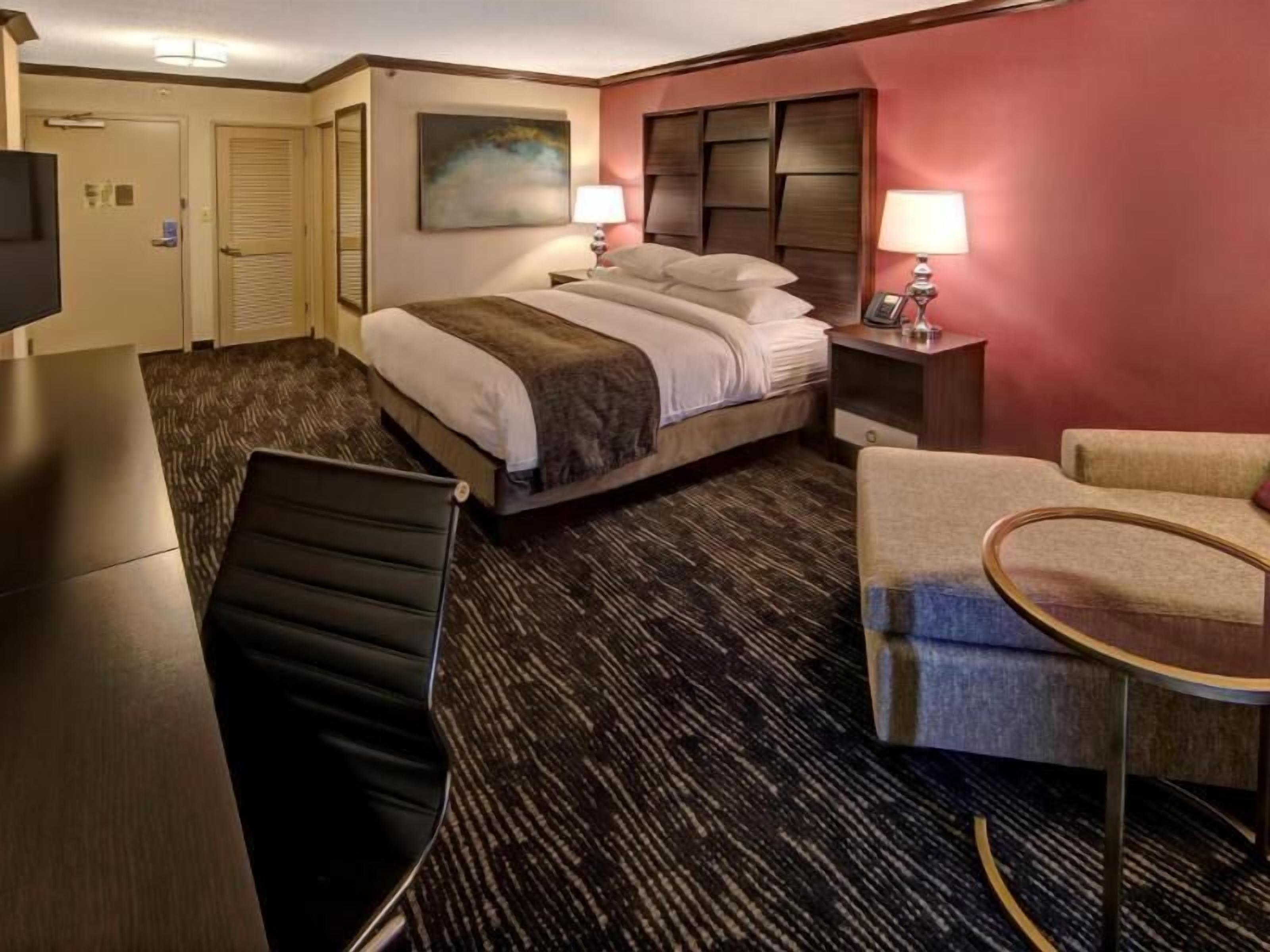 Pillowtop beds, in-room safe, soundproofing, iron/ironing board