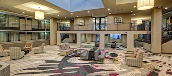 DoubleTree by Hilton Hotel Decatur Riverfront