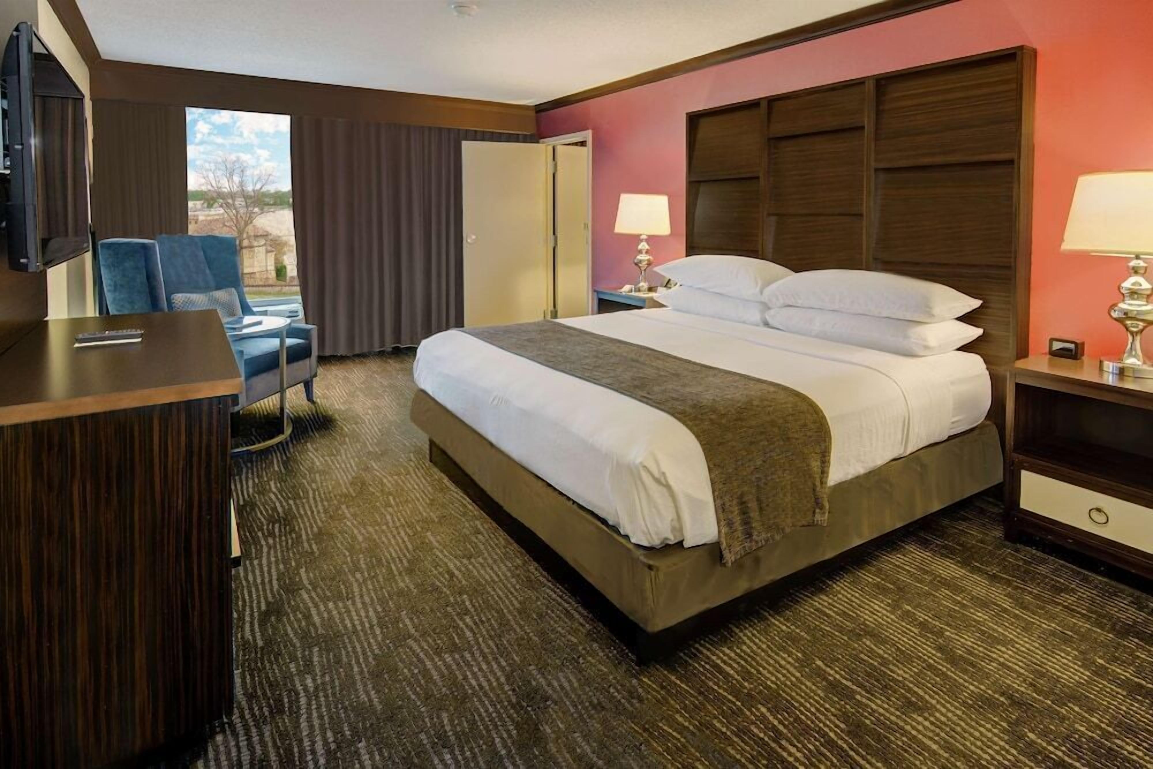 Pillowtop beds, in-room safe, soundproofing, iron/ironing board
