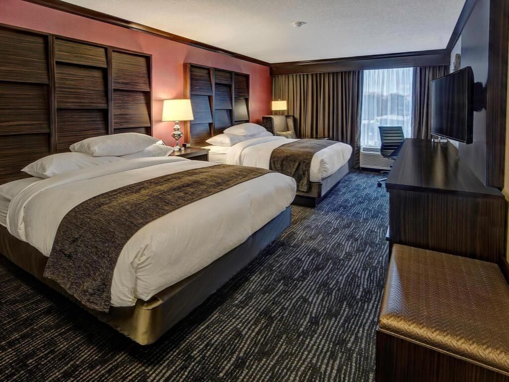 Pillowtop beds, in-room safe, soundproofing, iron/ironing board