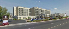 Exterior - DoubleTree by Hilton Hotel Decatur Riverfront (Decatur)