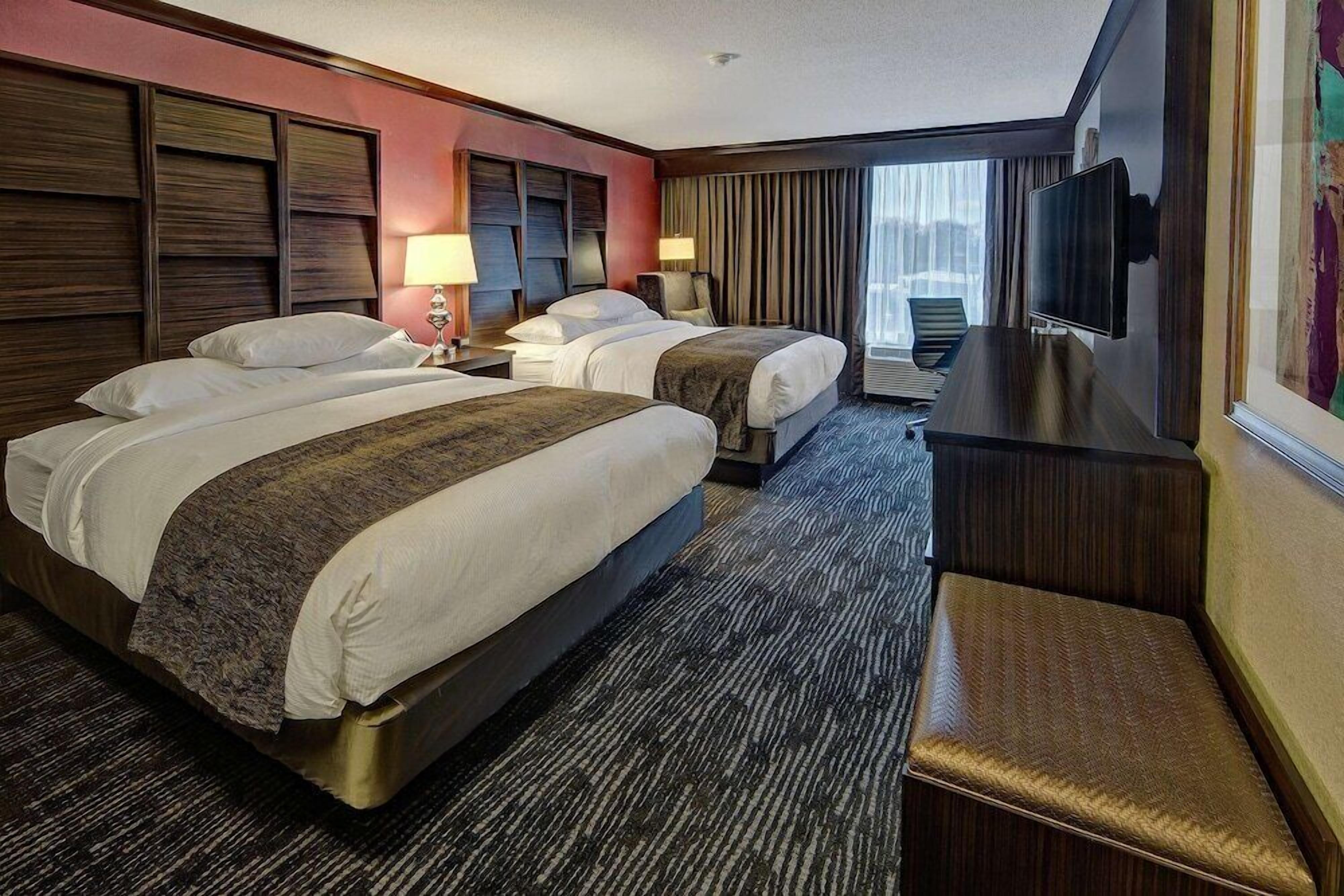 Pillowtop beds, in-room safe, soundproofing, iron/ironing board