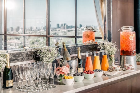 Breakfast area. Hotel Angeleno