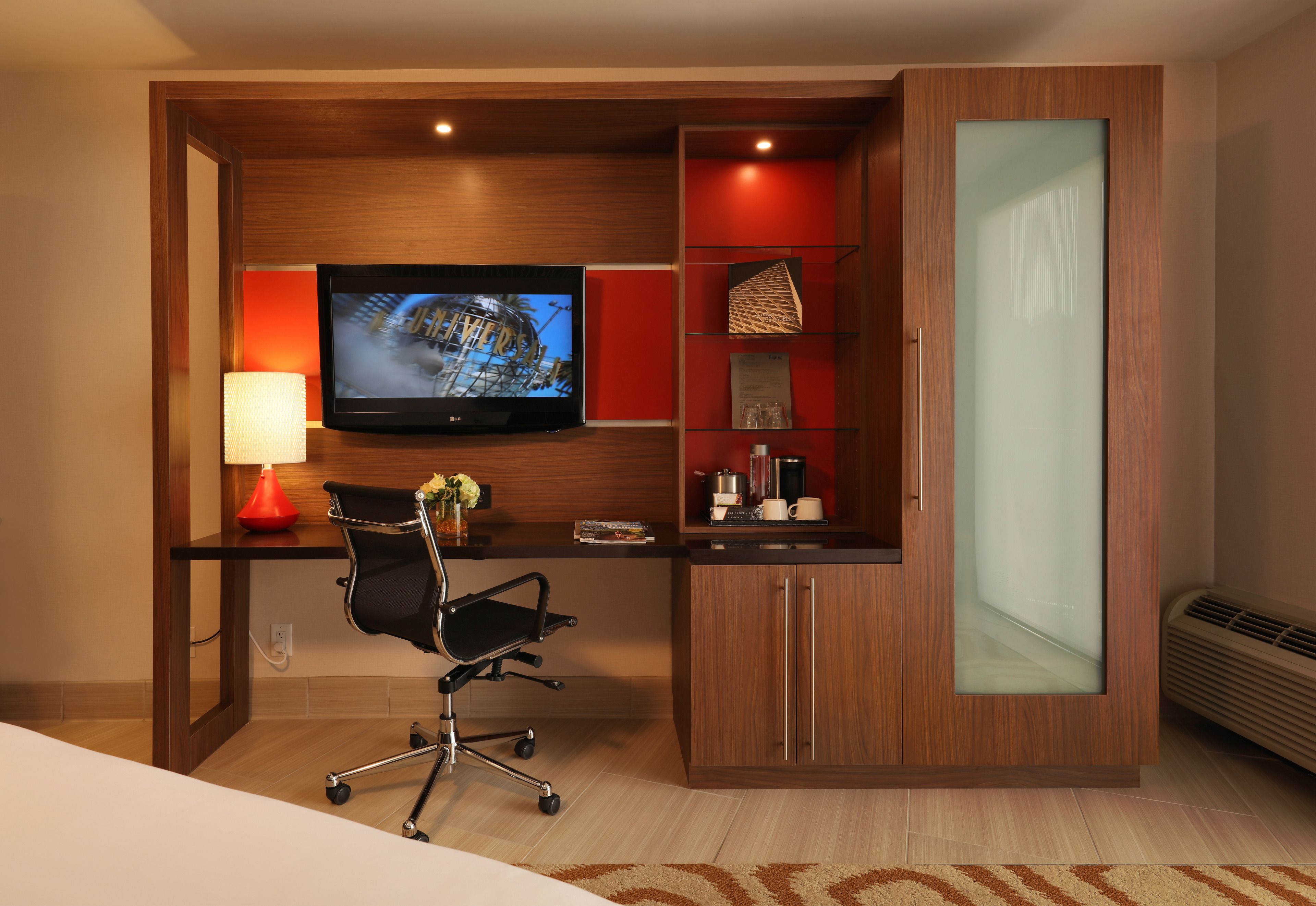 1 bedroom, premium bedding, pillow-top beds, in-room safe