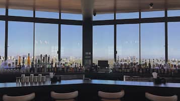 供應早餐、晚餐和早午餐,海景