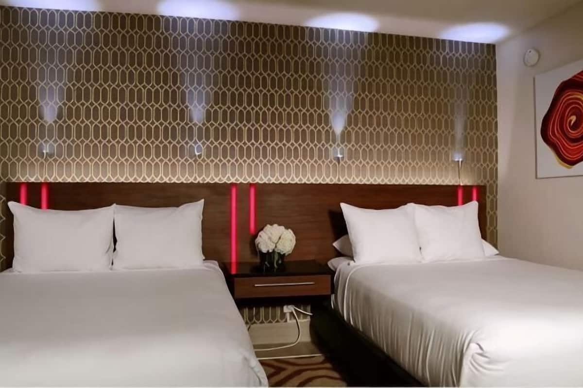 Premium bedding, pillowtop beds, in-room safe, desk