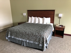 Pillowtop beds, iron/ironing board, free WiFi, bed sheets