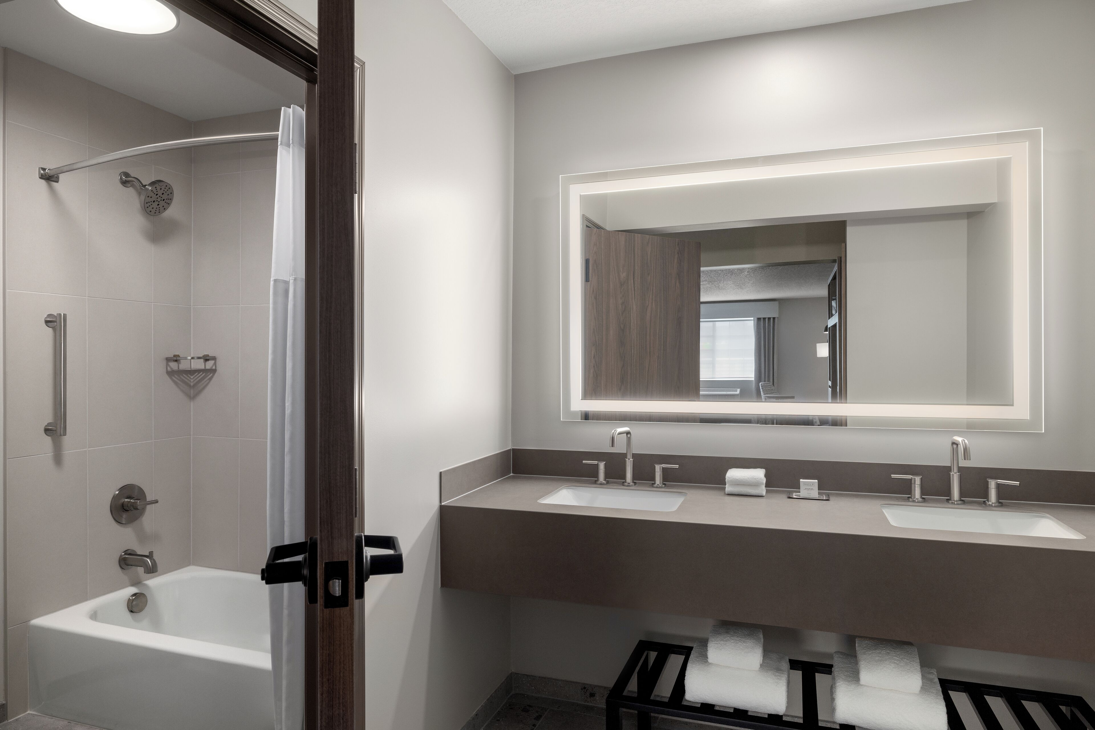 Photo - Starlite Yellowstone, Tapestry Collection by Hilton