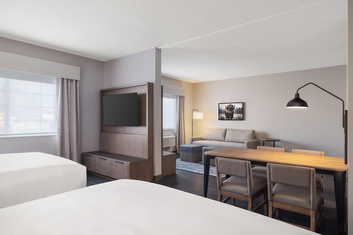 Junior Suite, Multiple Beds | Premium bedding, pillow-top beds, laptop workspace, iron/ironing board