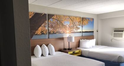 Days Inn by Wyndham International Falls