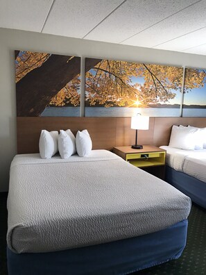 Room, 1 Queen Bed, Accessible, Non Smoking (Bathtub w/ Grab Bars)