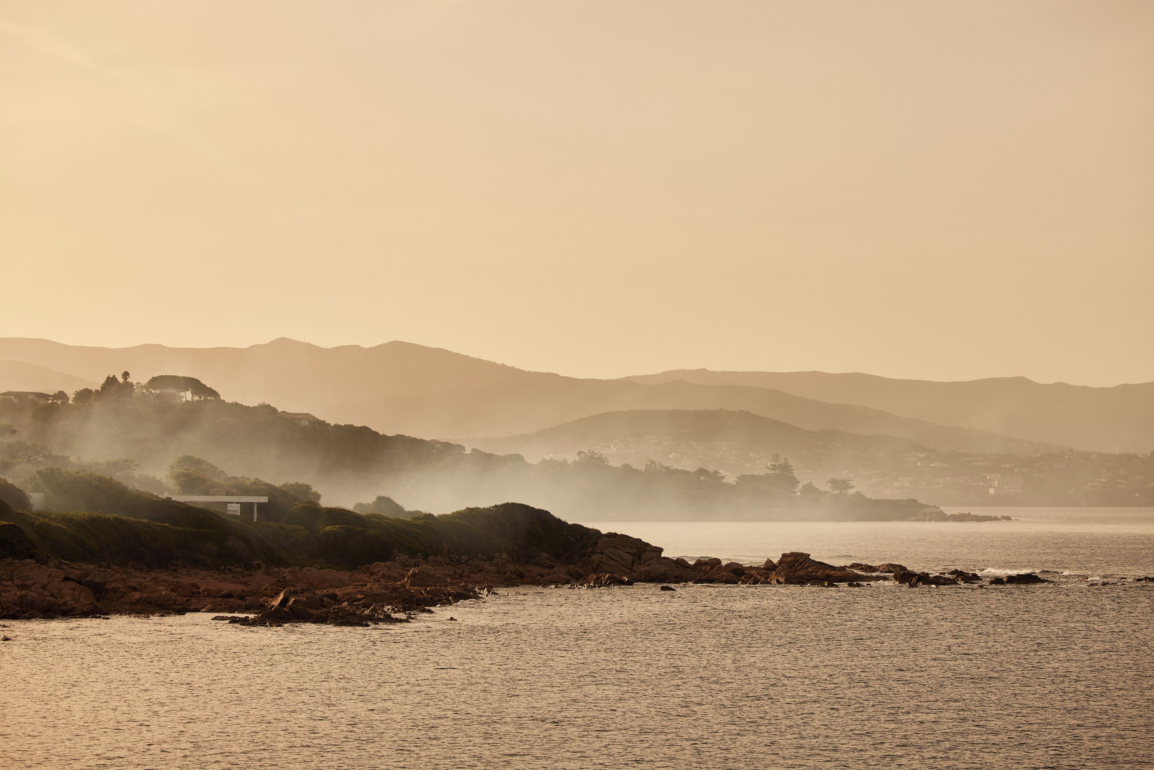 Ropa de cama de alta calidad, edredón y minibar 