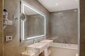 Rainfall showerhead, eco-friendly toiletries, hair dryer, bidet