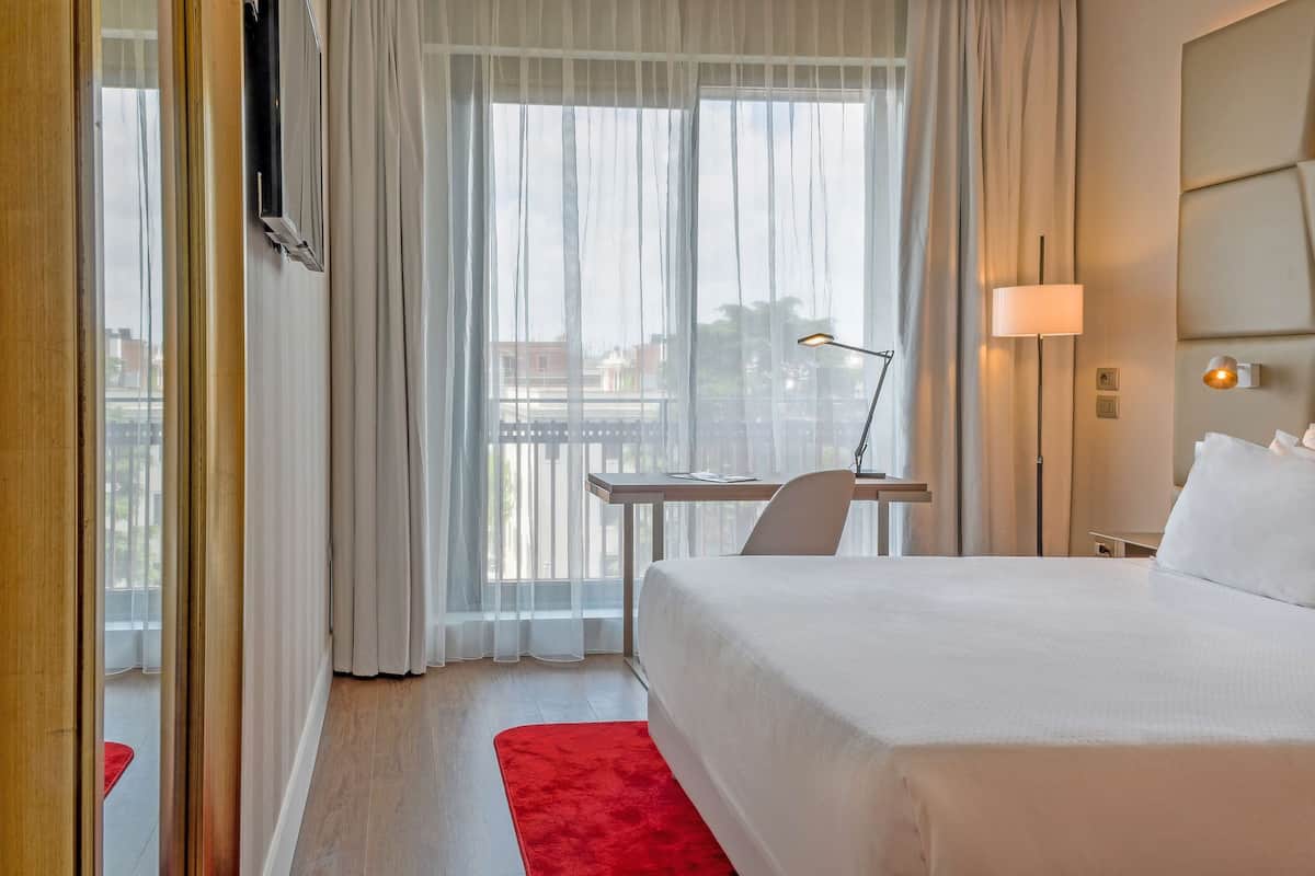 1 bedroom, minibar, in-room safe, individually decorated