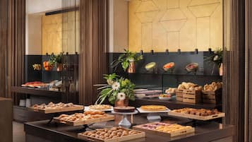 Colazione a buffet a pagamento, servita tutte le mattine