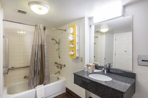Salle de bain accessible aux personnes à mobilité réduite