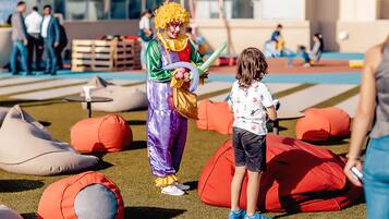 Children’s play area – outdoor