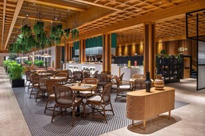 Daily buffet breakfast (AED 119 per person)