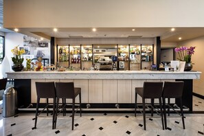Bar (in der Unterkunft)