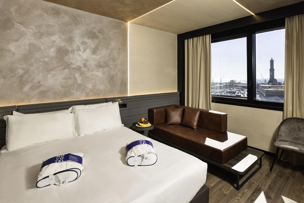 Executive-Zimmer, 1 King-Bett und Schlafsofa | Allergikerbettwaren, Minibar, Zimmersafe, VerdunkelungsvorhÀnge