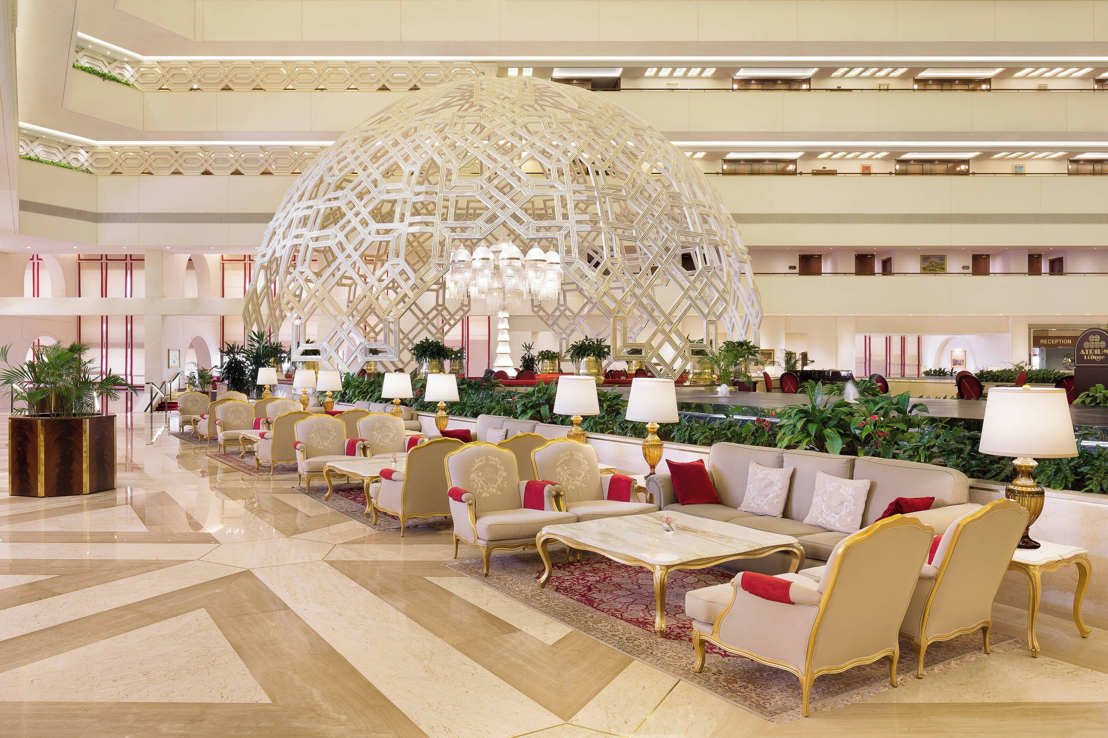 serves dinner and happy hour