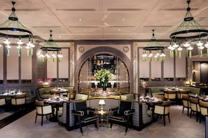 Hi ha 6 restaurants amb plats de cuina internacional