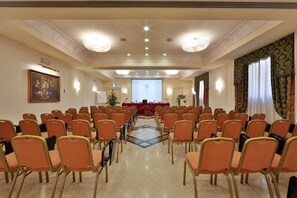 สถานที่จัดงานประชุม