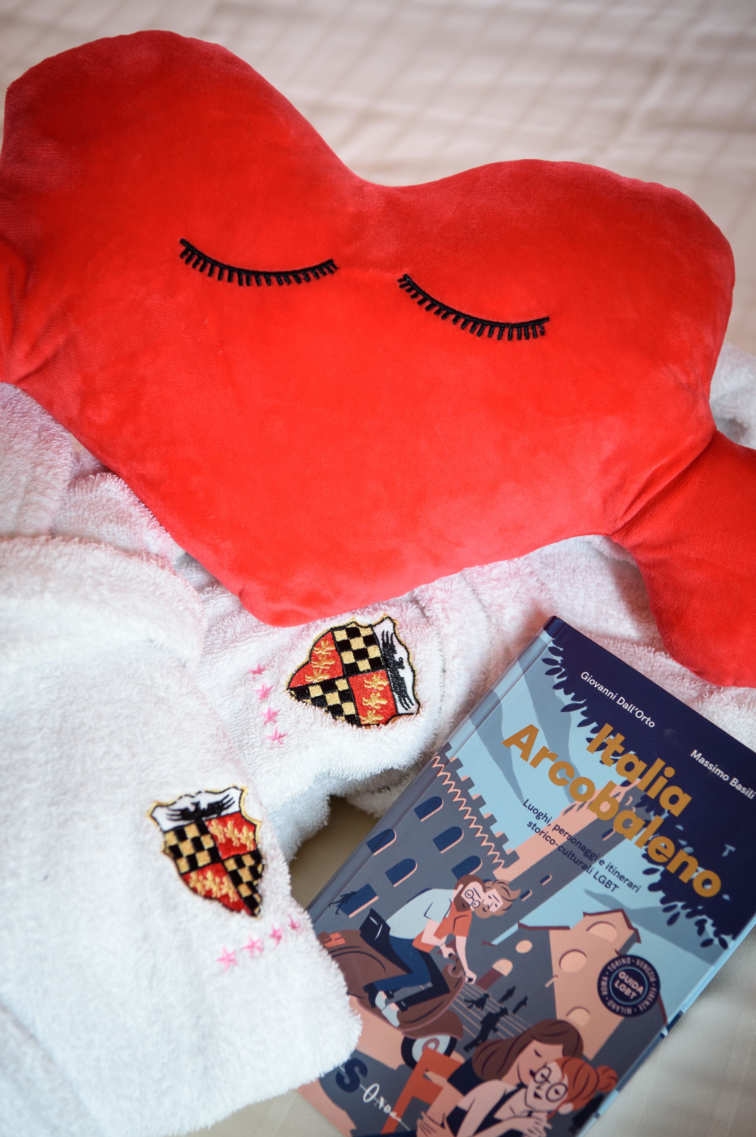 romantic room | premium bedding, minibar, in-room safe, desk