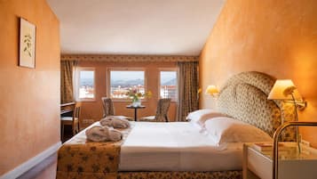 Chambre Double, vue ville | Literie de qualité supérieure, minibar, coffres-forts dans les chambres