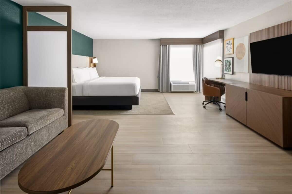Premium bedding, pillowtop beds, desk, laptop workspace