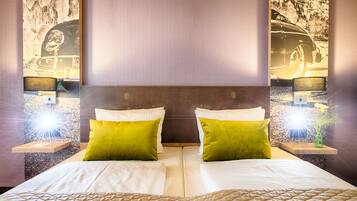 Comfort Room | 1 bilik tidur, peti besi dalam bilik, meja, kalis bunyi