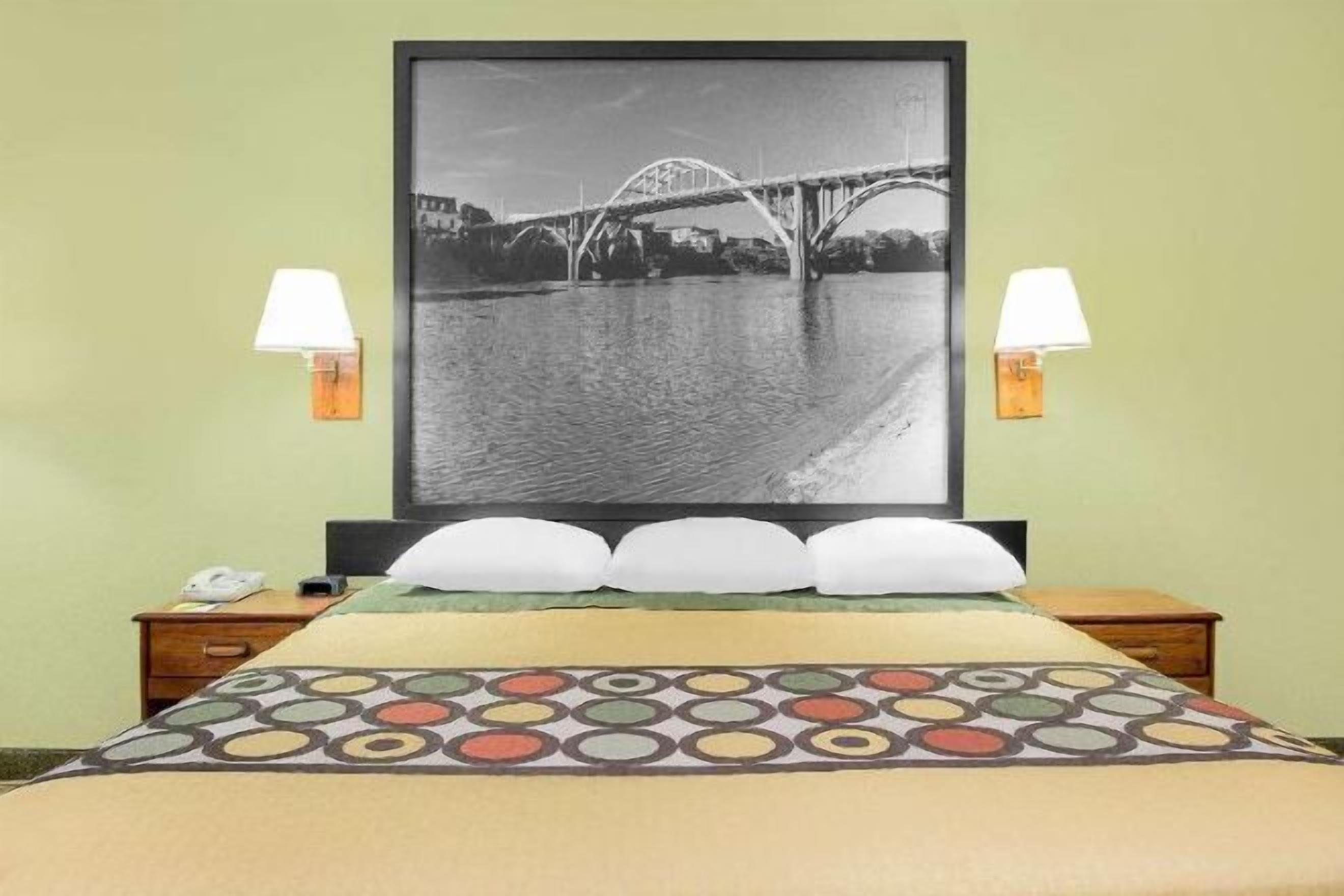 Desk, soundproofing, iron/ironing board, free cots/infant beds