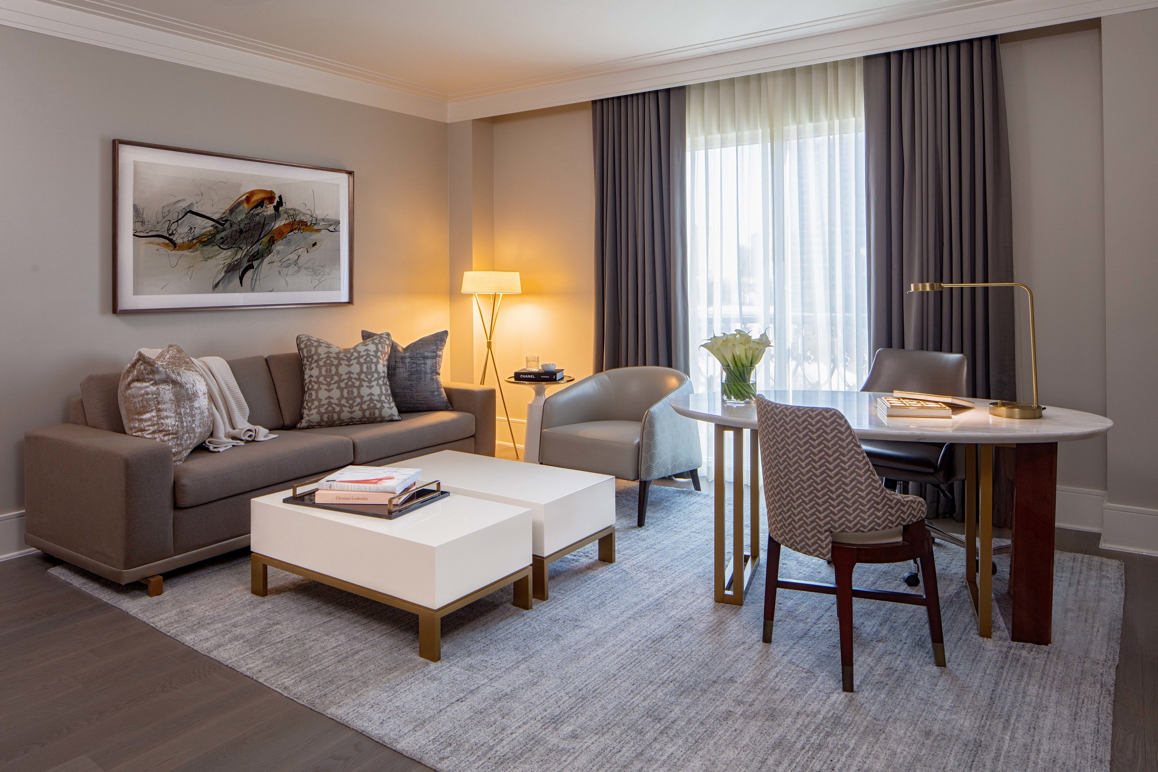Suite (Metropolitan) | Premium bedding, minibar, in-room safe, desk