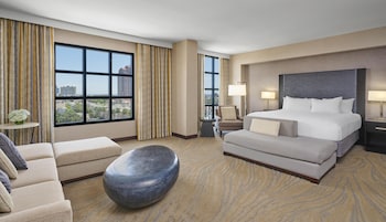 Hypo-allergenic bedding, pillowtop beds, in-room safe, desk at Hyatt Regency La Jolla