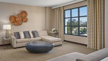 Hypo-allergenic bedding, pillowtop beds, in-room safe, desk