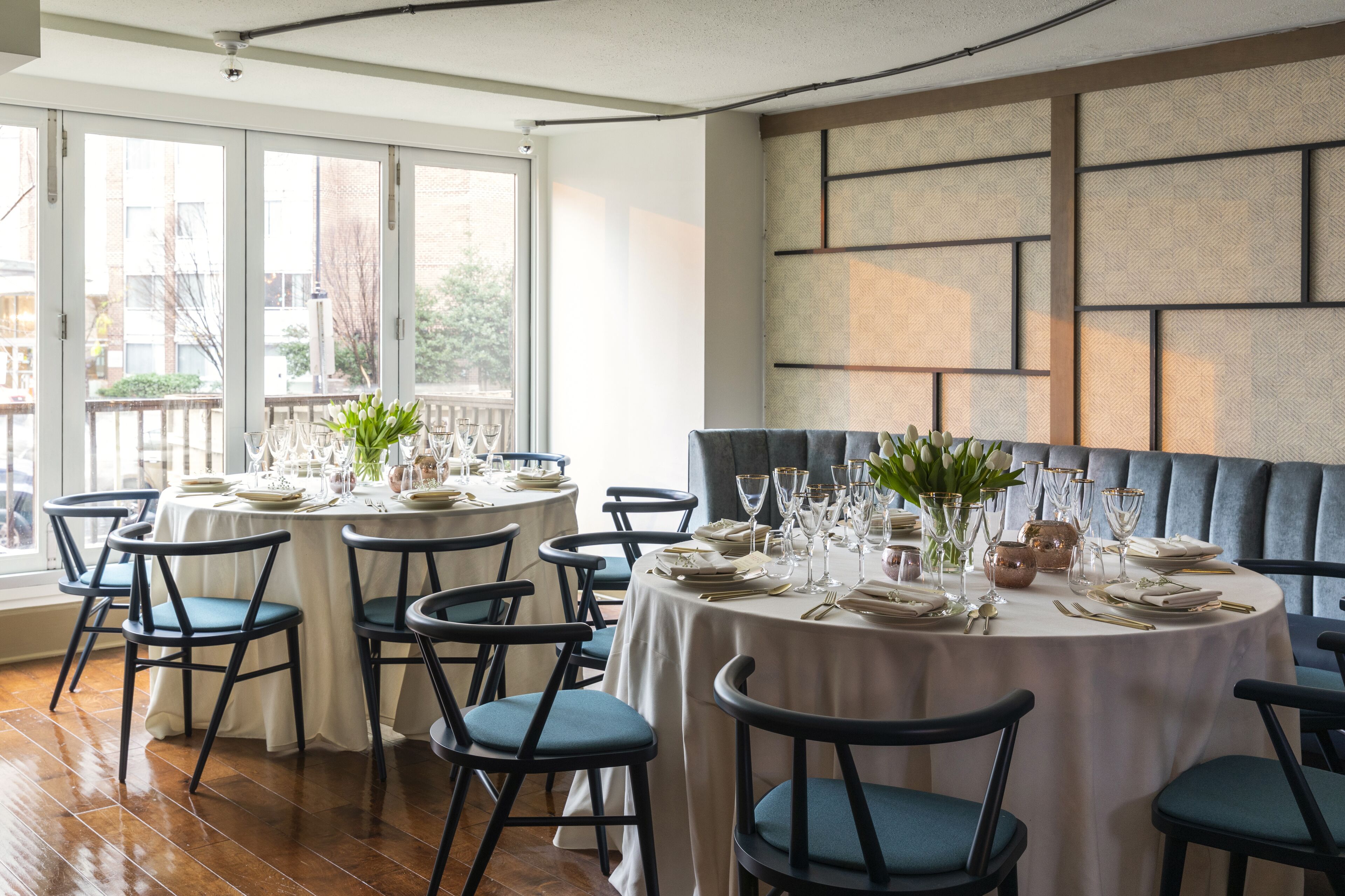 breakfast, lunch and dinner served